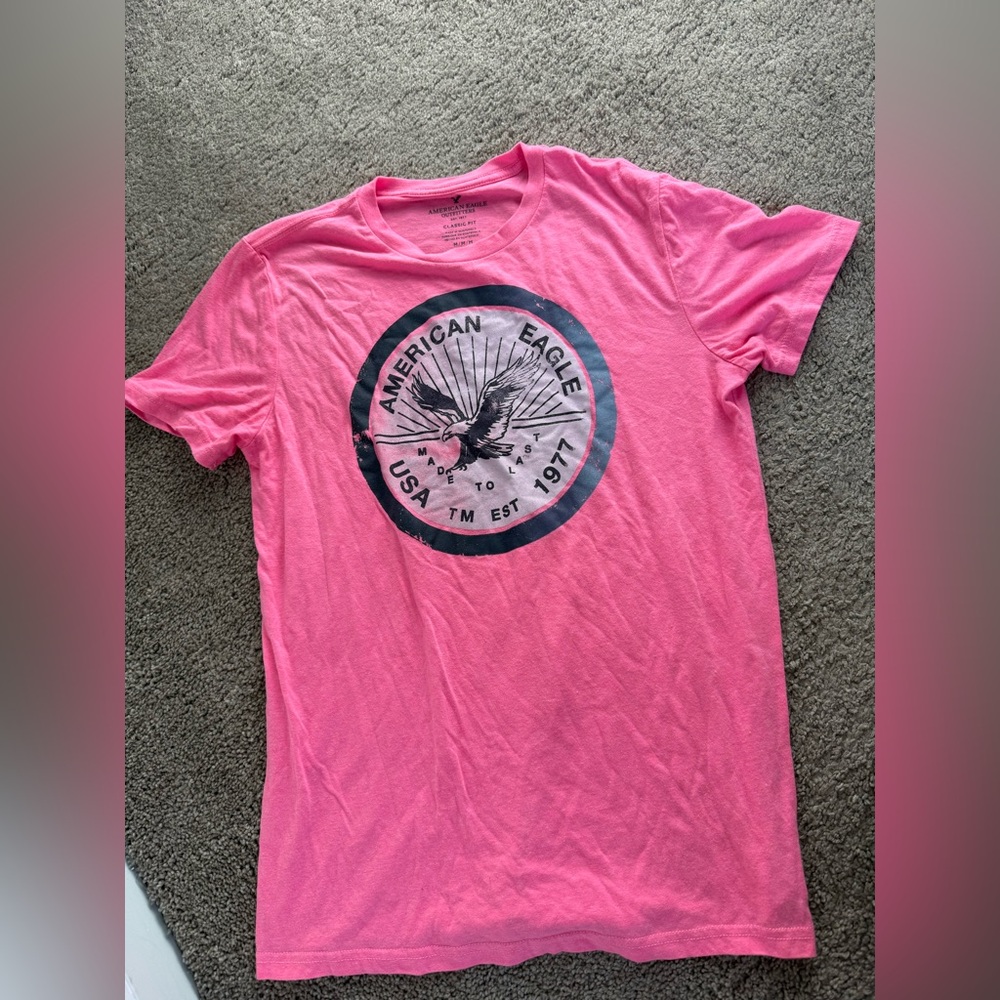 Men’s American Eagle Pink Graphic T-Shirt